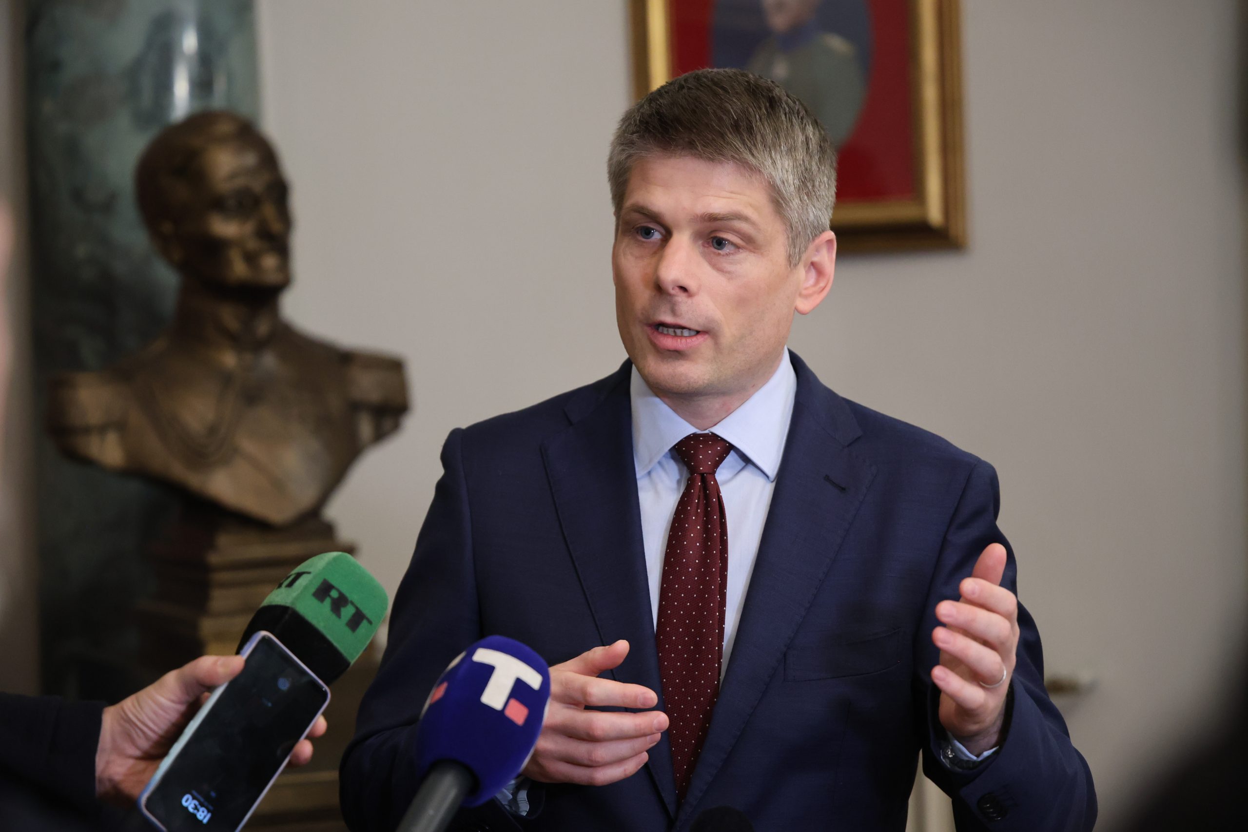 Гујон: Нова правила дипломатије у дигиталној ери