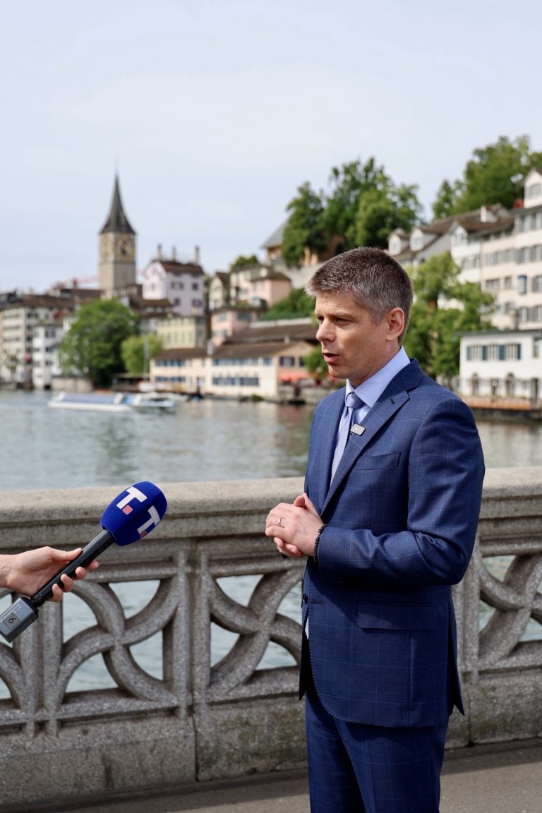 Гујон: Изложба”Угрожени и заборављени људи” подсећа Европу на положај Срба на КИМ