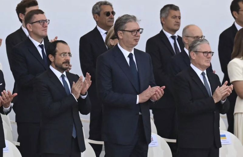 Image for the Tweet beginning: 🇷🇸🇫🇷Serbian president @avucic is in