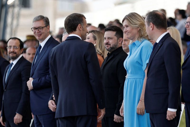Image for the Tweet beginning: 🇷🇸🇫🇷Serbian president @avucic is in