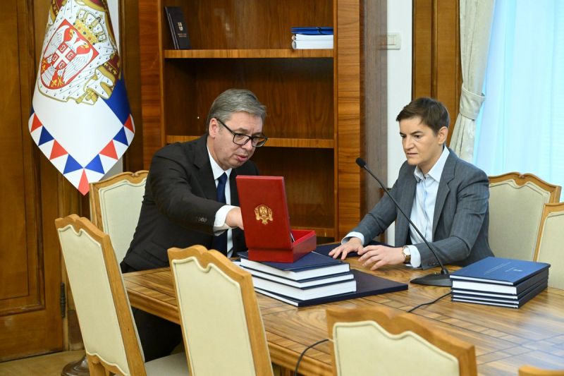 Image for the Tweet beginning: 🇷🇸 Ana Brnabić has taken
