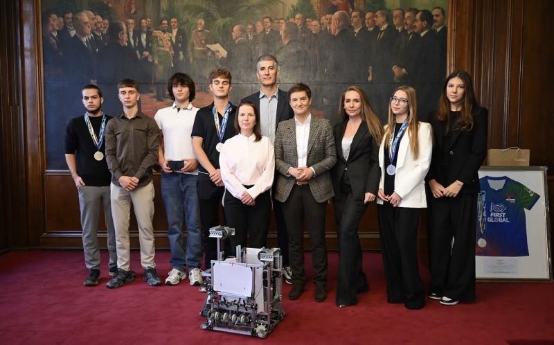 Image for the Tweet beginning: 🇷🇸🤖 Serbia’s young innovators are